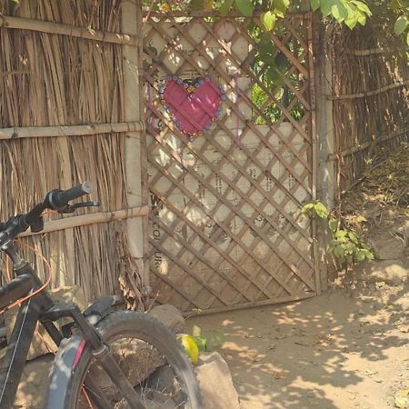 Hearthspace Hampi - Small Home, A Low-Impact Backpackers Hostel Luaran gambar